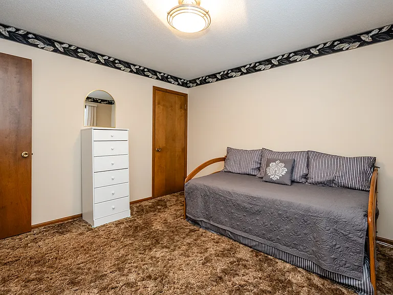 1319 Lewis Ave — Photo 6
