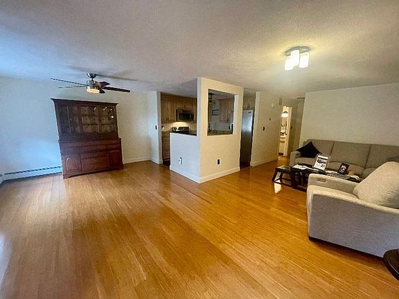 3rd image of 6 Casablanca Ct Unit 6