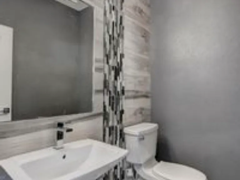 11201 Spyglass Hill Ln NE — Photo 8