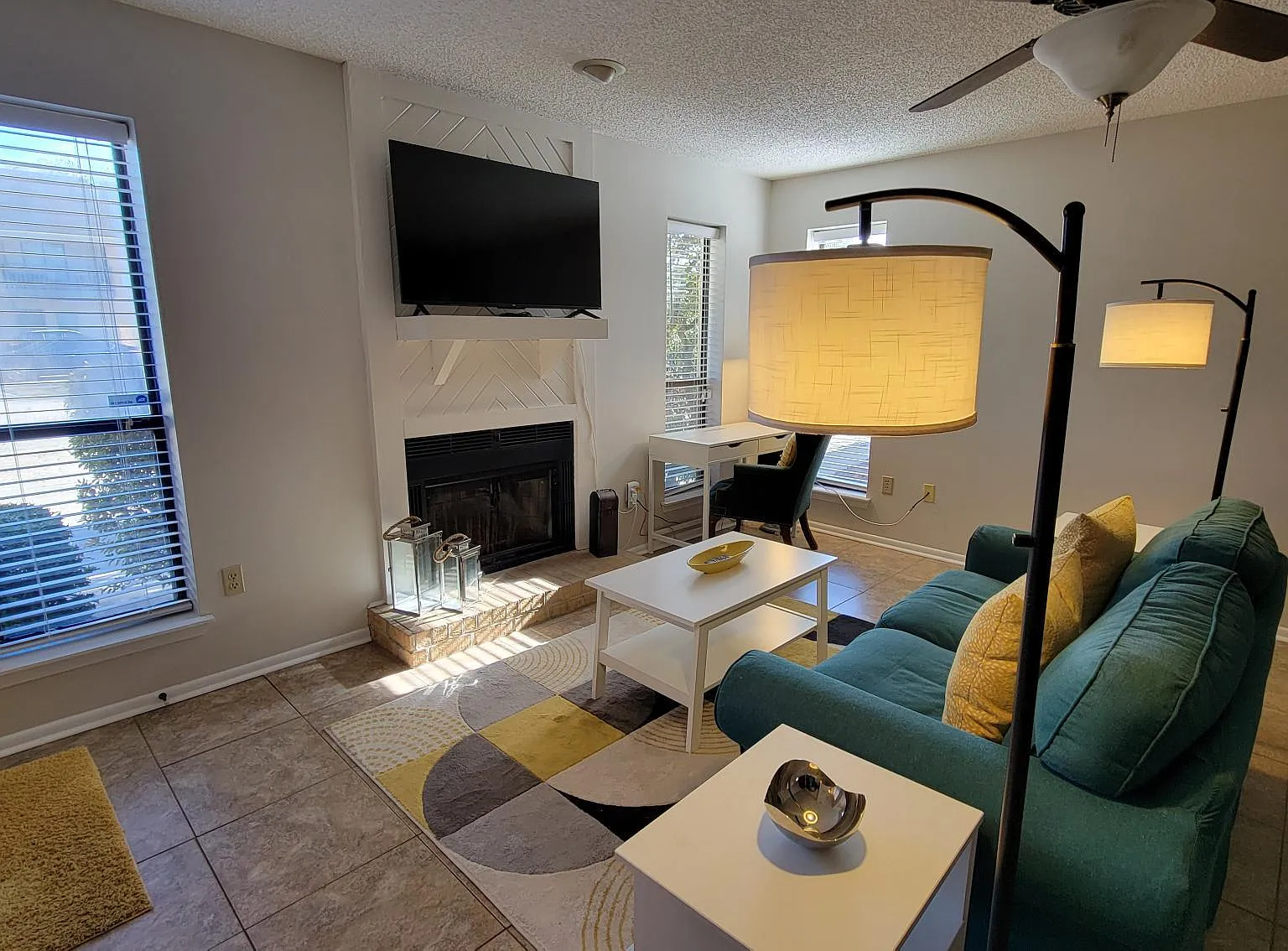 1 bed, 700 sqft, $1,499 — Photo 4