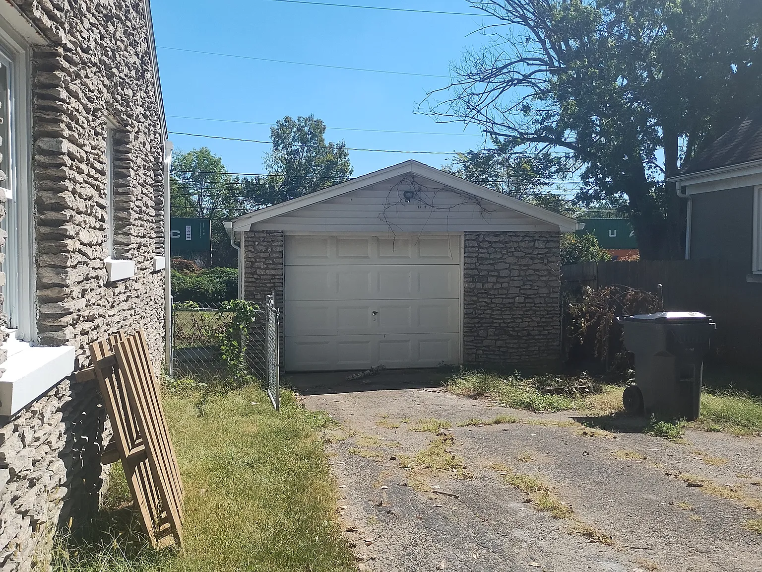 3 bed, 1603 sqft, $1,695 — Photo 2