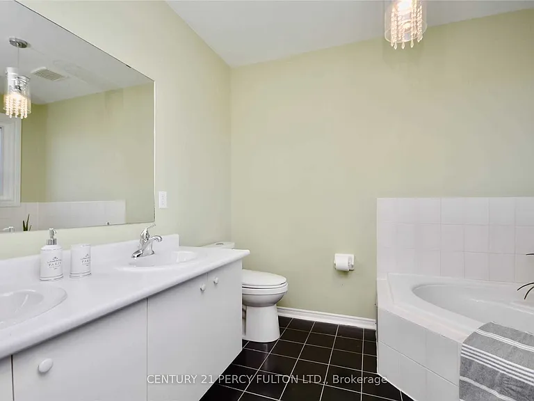 251 Livingstone St W #UPPER — Photo 16