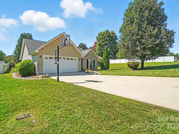 2nd image of 4277 Timberwood Dr
