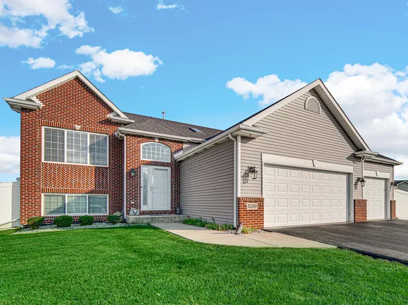 3789 W 71st Cir, Merrillville, IN 46410