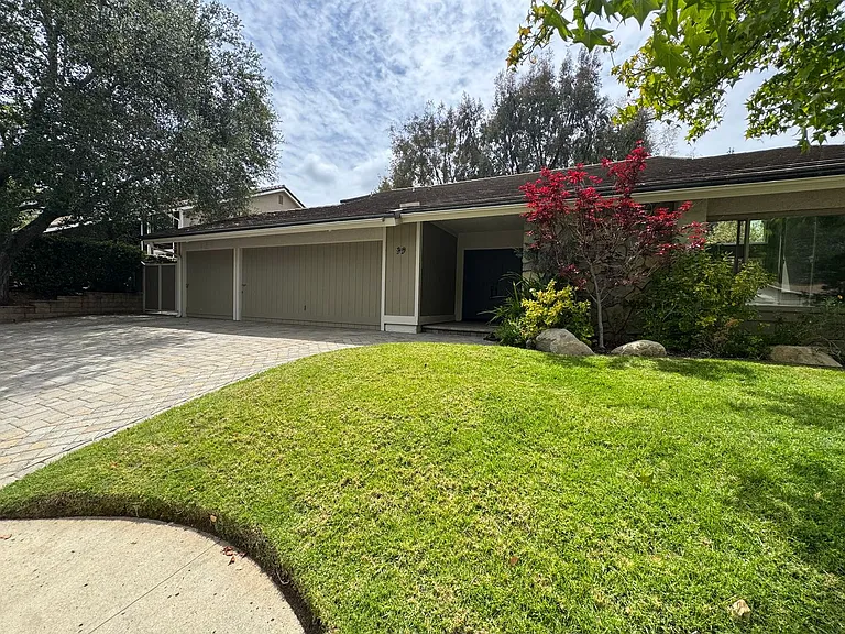 99 Castillian Ave — Photo 10
