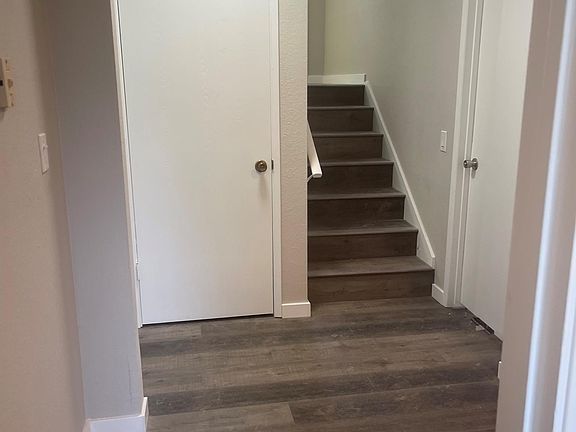 5th image of 6890 Thebes St NE