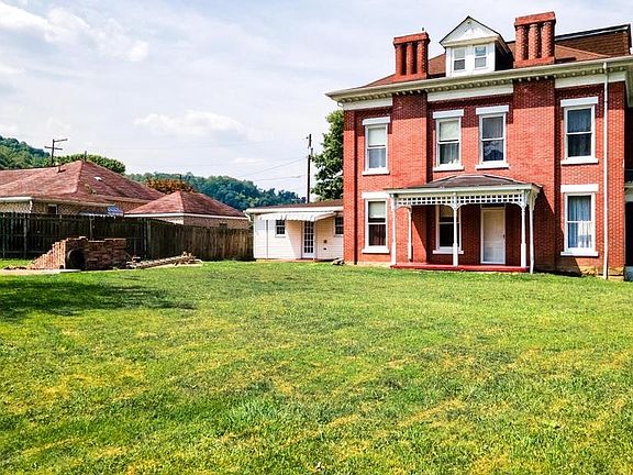 4th image of 21 Hillview Dr