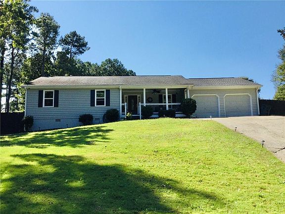 3rd image of 1376 Jessica Ln