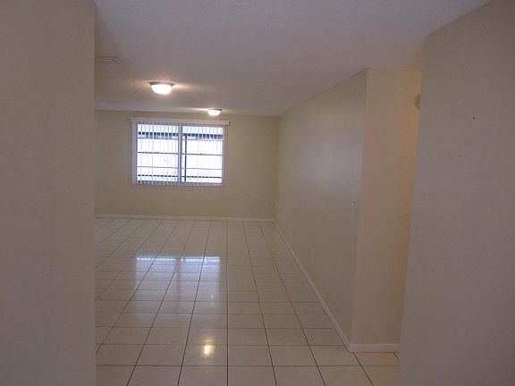 Foyer_12302013