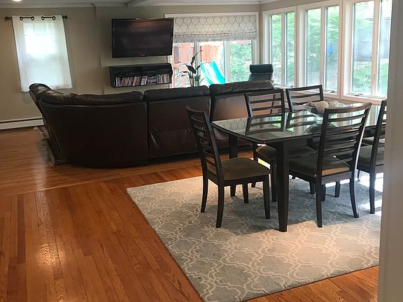 3rd image of 21 Juniper Ln