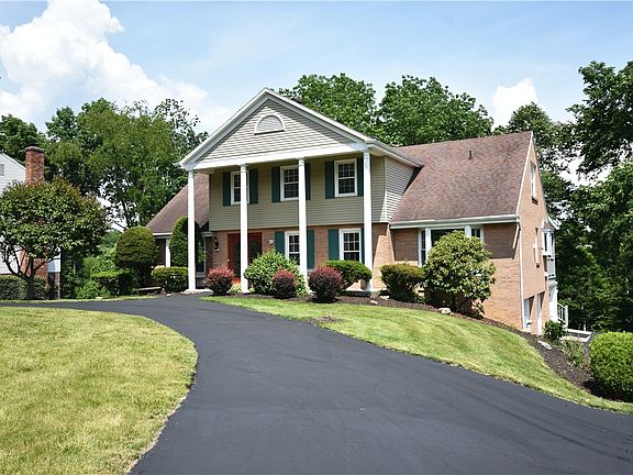 3rd image of 1733 Hathaway Ln