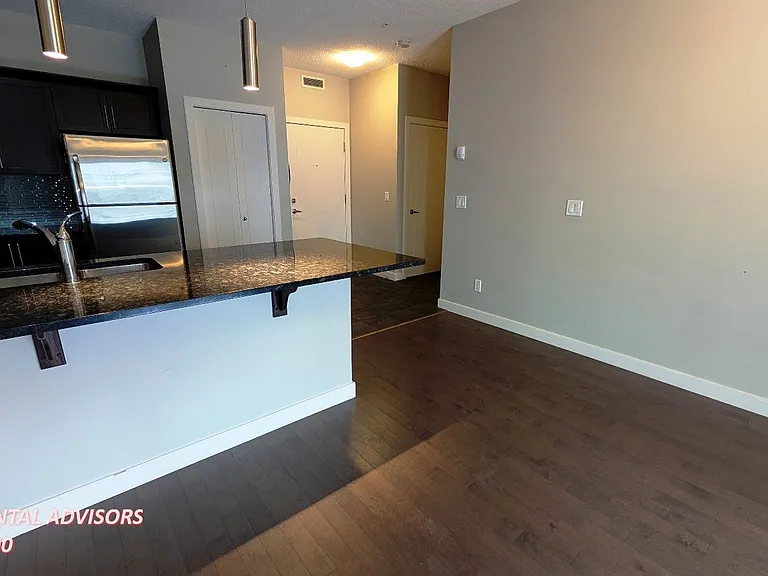 20 Royal Oak Plz NW #235 — Photo 5