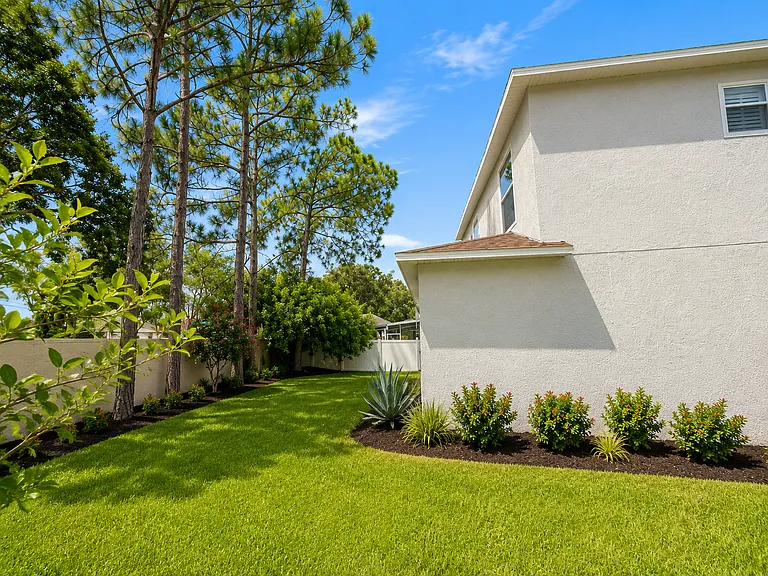 10915 Summerton Dr — Photo 7