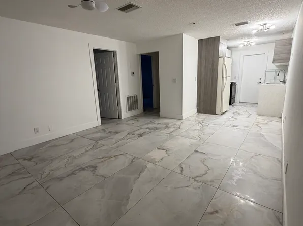 5911 NW 19th Ct #11, Fort Lauderdale, FL 33313