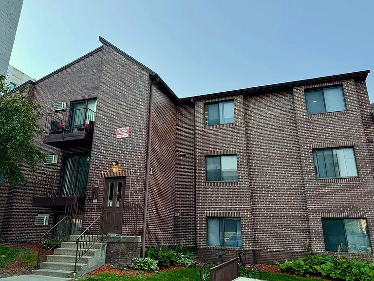 13 E Burlington St #115 — Photo 1