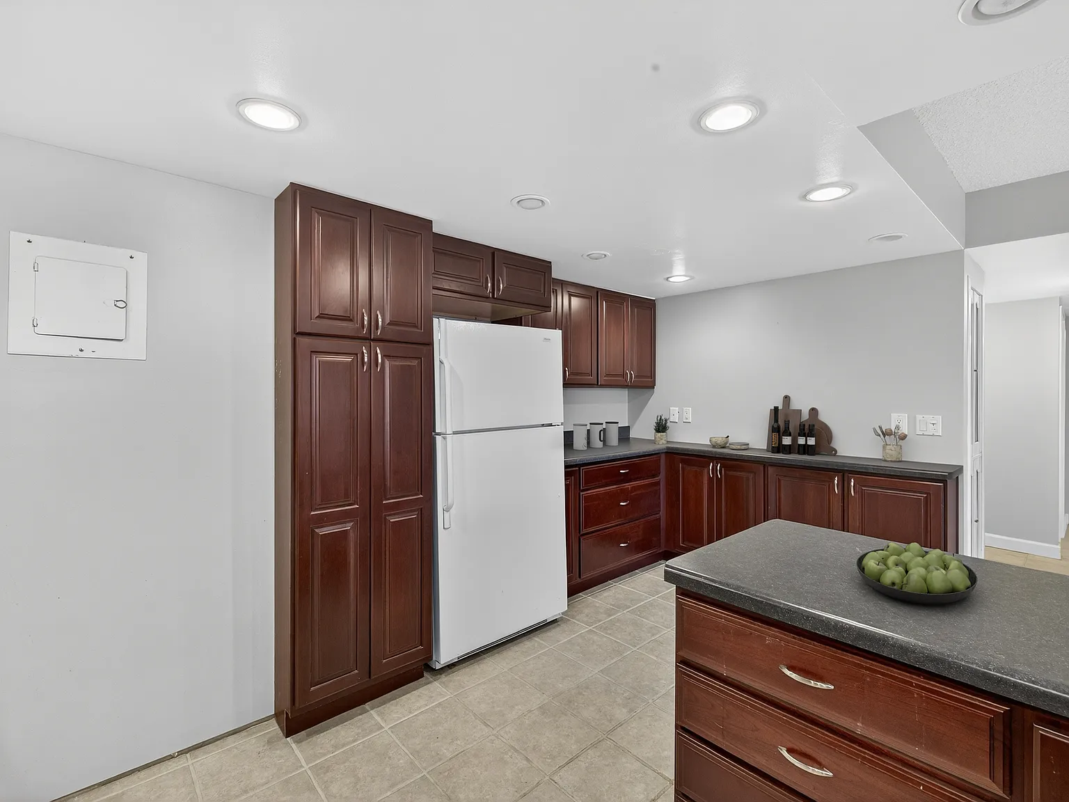 2 bed, 1134 sqft, $1,850 — Photo 4