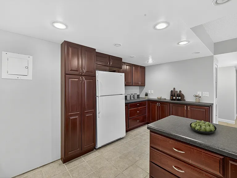 207 5th Ave SW #202 — Photo 4