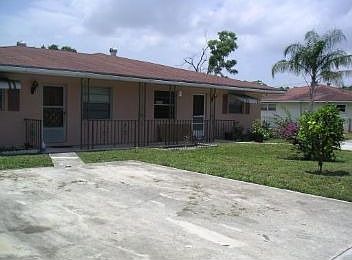 2nd image of 721 Bonnie Ln