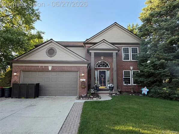 17943 Salinas River Way, Macomb, MI 48042