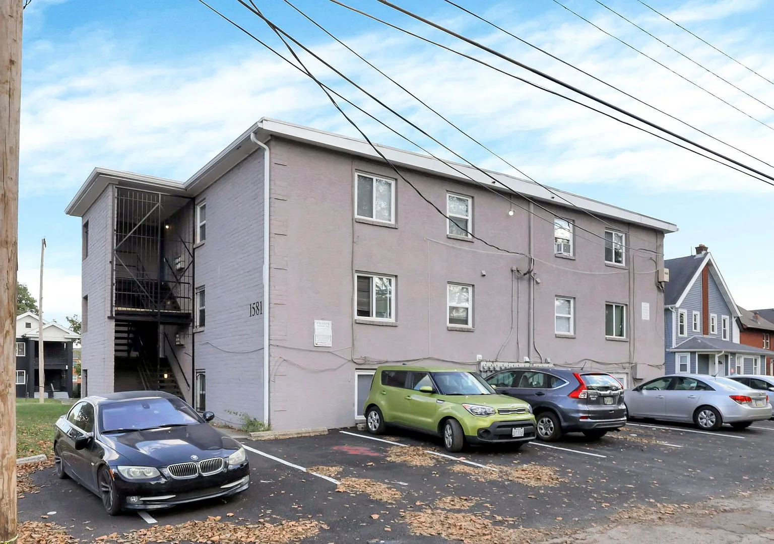 Lovely 2 Bedroom 1 Bathroom apartment - 3rd Floor! — Photo 4