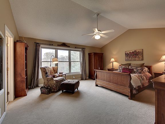 3rd image of 13895 Eidelweiss St NW