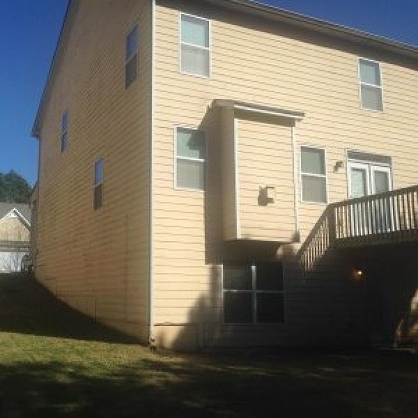 2nd image of 8956 Crestview Cir