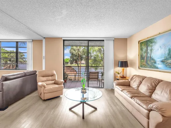 1101 Colony Point Cir APT 207, Pembroke Pines, FL 33026