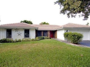 8464 NW 2nd St, Coral Springs, FL 33071