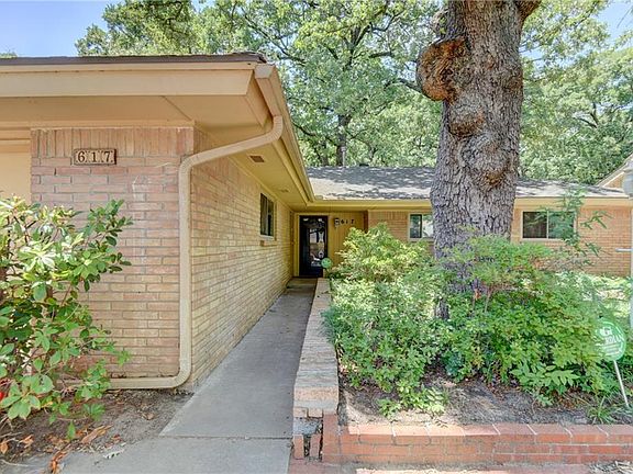 3rd image of 617 N Peniel Ave
