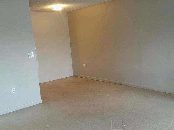 5th image of 3849 Janeen Cir #3855