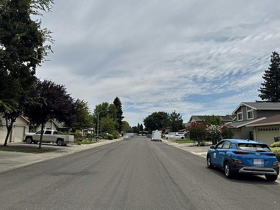 4th image of 1606 Inverness Dr
