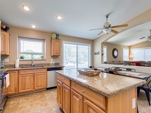 4th image of 17749 W Alexandria Way