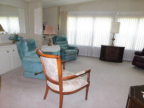 5th image of 6093 La Costa Dr