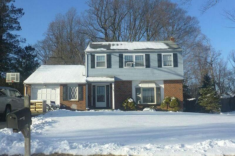 1st image of 383 Devon Dr