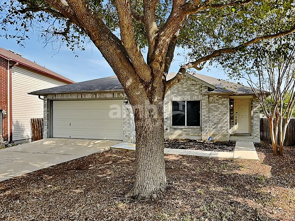 8066 Chestnut Cape Dr