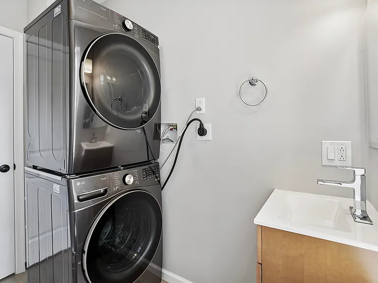 405 School St #2 — Photo 14