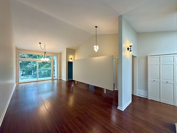 4th image of 155 Three Valleys Dr