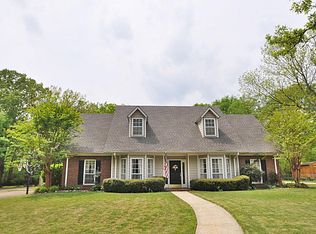 2310 Oak Leigh Dr, Tupelo, MS 38801