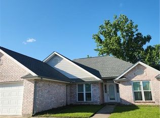 12 Ridgewood Dr, La Place, LA 70068