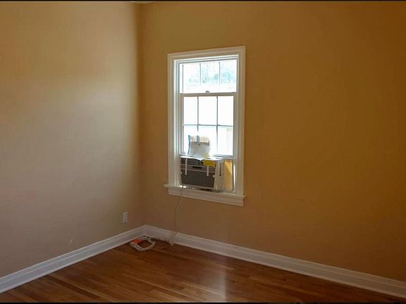 5th image of 735 1/2 N Hayworth Ave