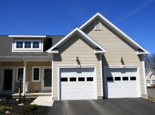 28 Jordan Point Dr, Troy, NY 12180