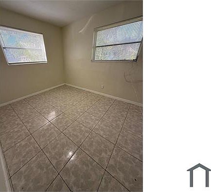 5th image of 5240 SW 40th Ter