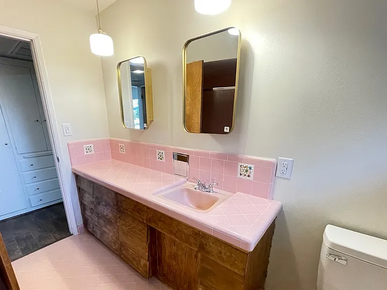 6001 S Land Park Dr — Photo 16