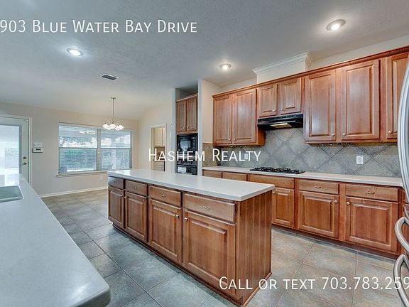 4th image of 1903 Blue Water Bay Dr