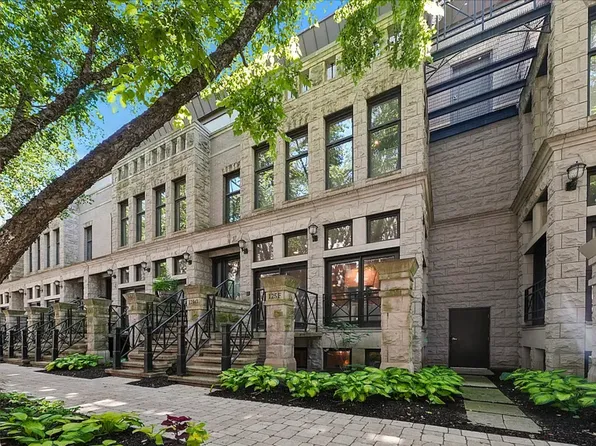125 W Oak St APT F, Chicago, IL 60610