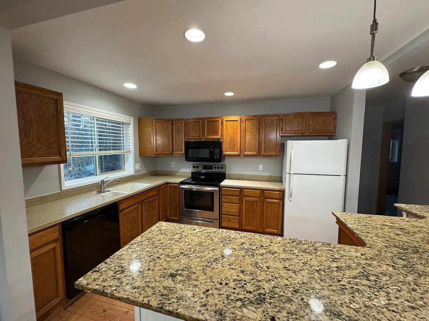 365-24 - 2495 Wasco St, Hood River, OR 97031 — Photo 2