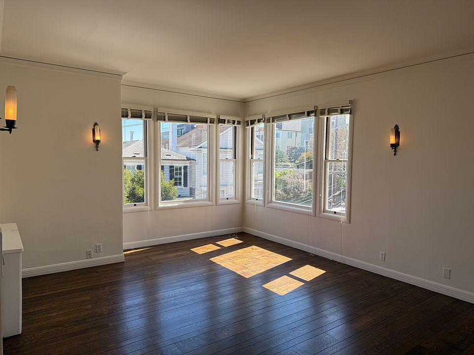 1st image of 3055 Scott St #4