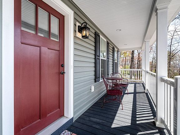 4th image of 145 Elk Ln