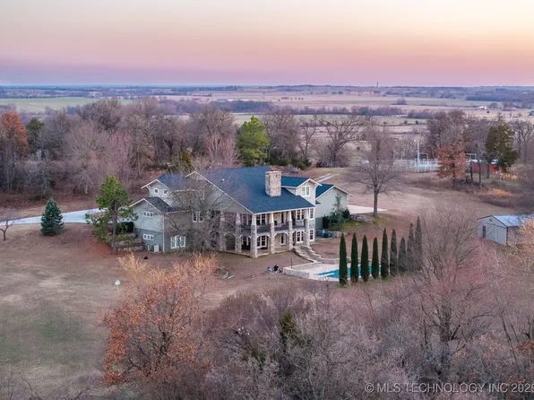 49721 E 95th Rd, Miami, OK 74354