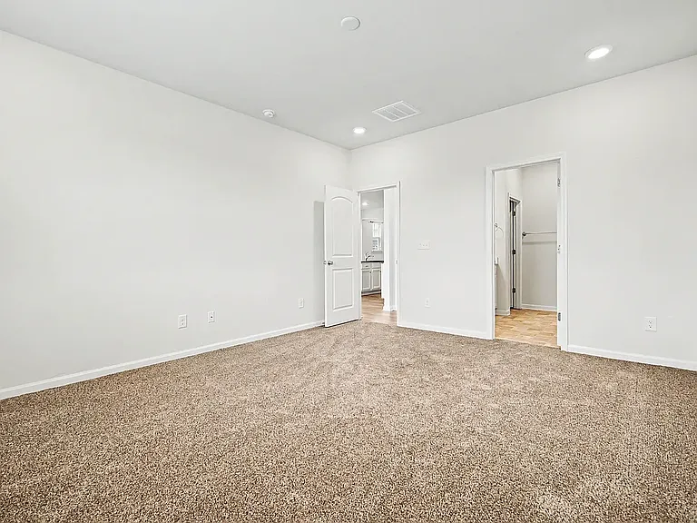 1007 Maylen Trce — Photo 16